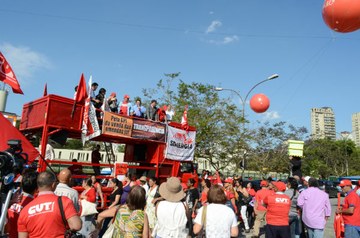 Protesto pede CPI da venda de emendas na Assembleia Legislativa de São Paulo