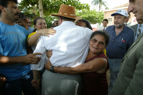 Presidente Lula na comunidade de Lagoa Seca. Paraíba, 30 de outubro de 2003.