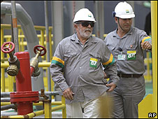 Lula visita terminal de gás da Petrobras no RJ (Arquivo - 18/03/2009)