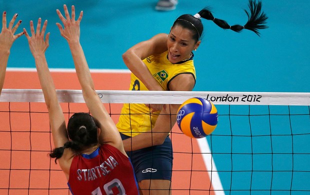 vôlei jaqueline brasil startseva rússia londres 2012 (Foto: Agência Reuters)